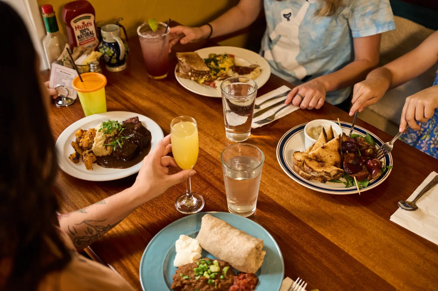 Wild Mountain Cafe, American restaurant